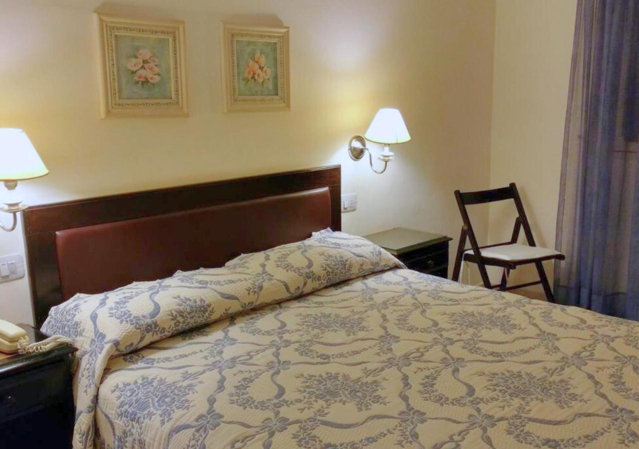 Nuevo Hotel Bristol サンティアゴ・デル・エステロ エクステリア 写真