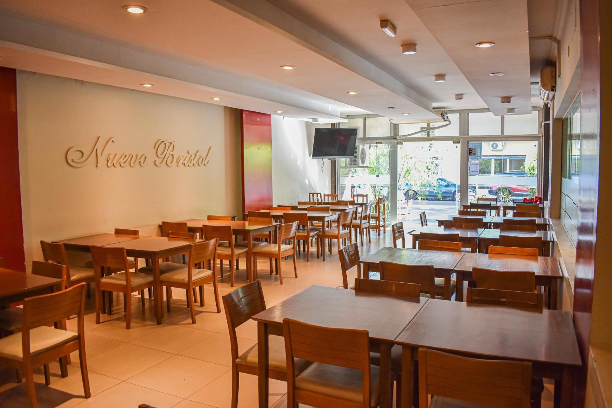 Nuevo Hotel Bristol サンティアゴ・デル・エステロ エクステリア 写真